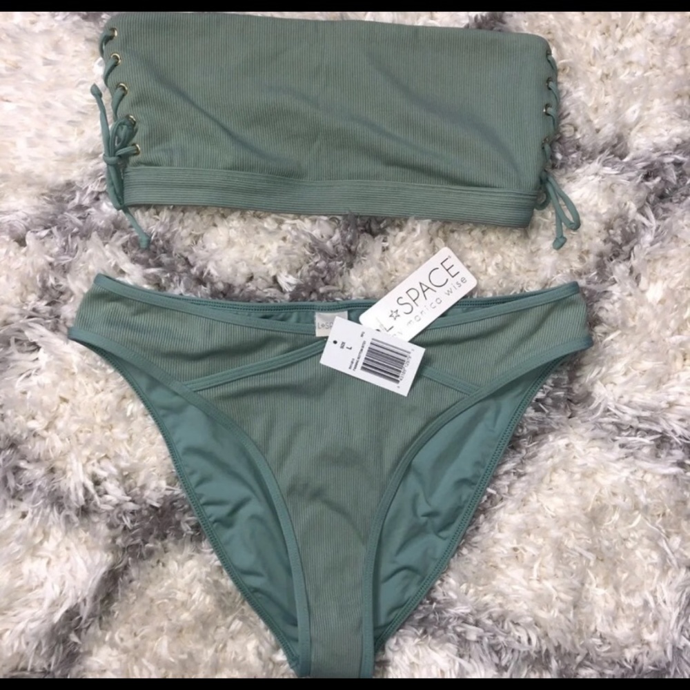 💛SALE* •LAST CHANCE• L*Space bikini set - Picture 2 of 5